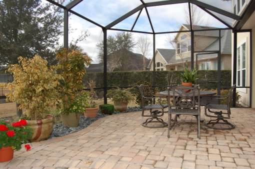 Lanai Outdoor living room