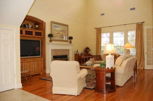 Living Room Cathedral ceilings!